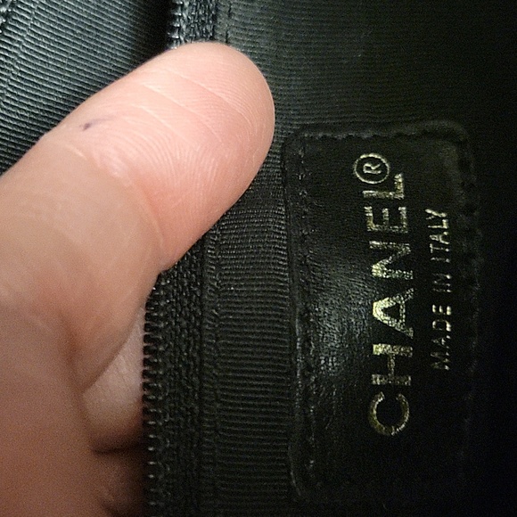 CHANEL choco bar baguette black leather shoulder bag - Picture 7 of 17